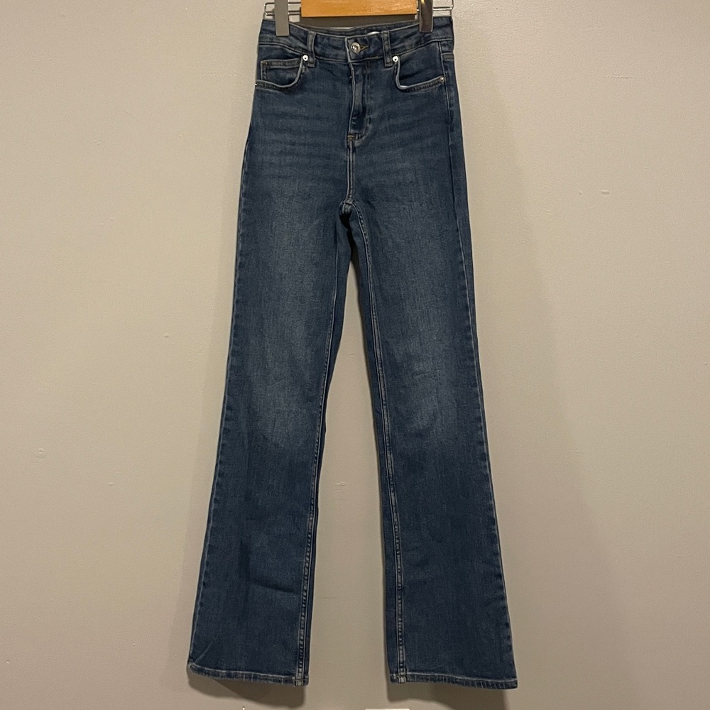 Zara Z1975 High Rise Flare Jeans Medium Wash Blue Women’s US 2